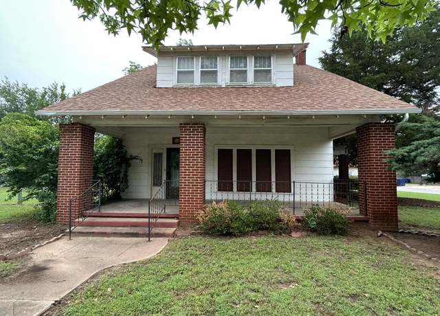 Property at 212 S Broadway St, Marlow, OK 73055, 5 beds, 2 baths