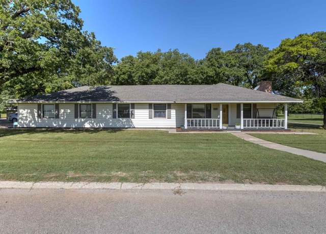 Property at 6301 N Alaska, Outside Duncan, OK 73533, 3 beds, 2 baths