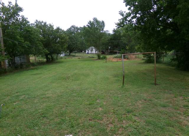Property at 1449 Will Rogers, Duncan, OK 73533, 2 beds, 2 baths