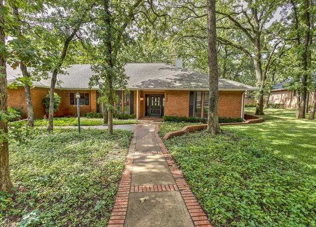 Property at 1102 Bent Tree, Duncan, OK 73533, 3 beds, 2.5 baths