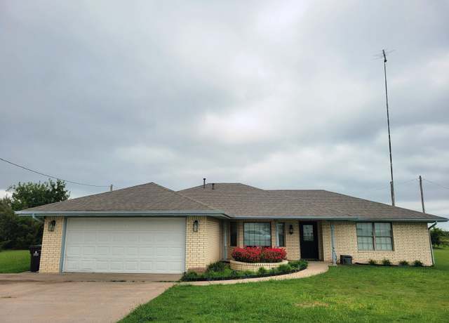Property at 166914 9 Mile Rd, Marlow, OK, 3 beds, 2.5 baths
