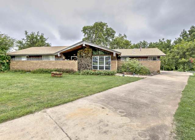 Property at 1261 Cotten Hills Dr, Duncan, OK 73533, 3 beds, 2 baths