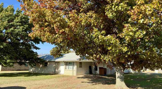 Photo of 1010 Hillcrest Dr, Waurika, OK