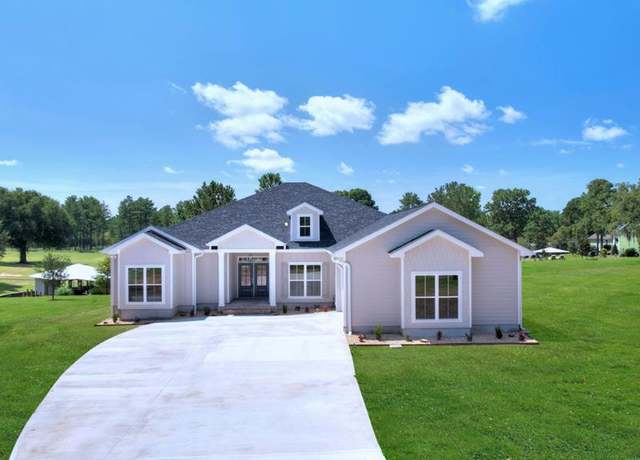 Property at 228 Cedar Point Cir, Cordele, GA 31015, 3 beds, 3 baths