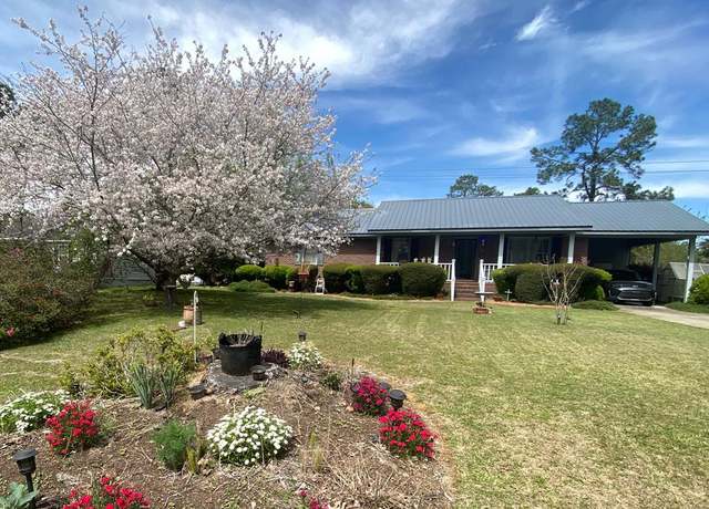 Property at 615 E 28th Ave, Cordele, GA 31015, 3 beds, 2 baths