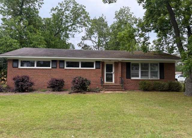 Property at 623 E 25th Ave, Cordele, GA 31015, 3 beds, 1.5 baths