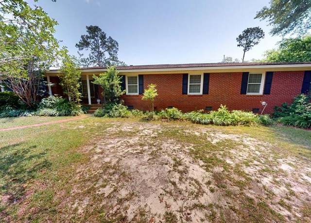 Property at 618 E 27th Ave, Cordele, GA 31015, 5 beds, 4 baths