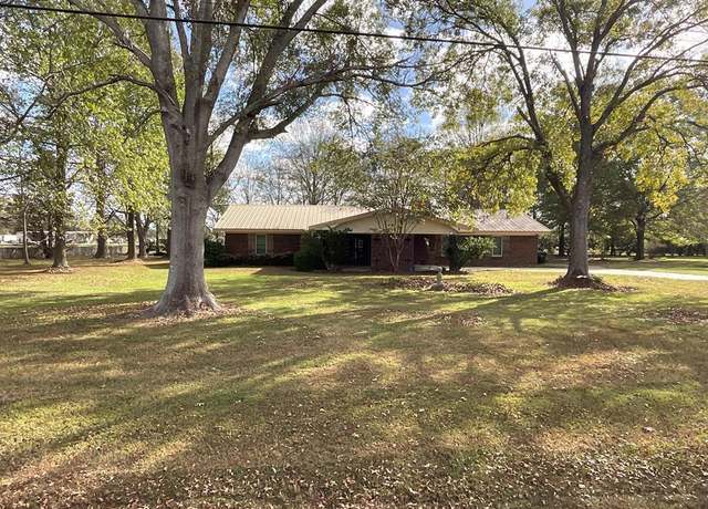 Property at 44 Avis Rd, Hollandale, MS 38748, 4 beds, 2 baths