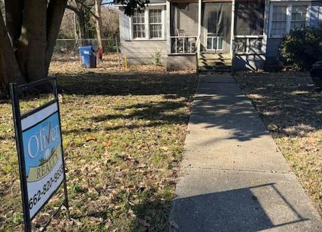 Property at 625 E Ave N, Hollandale, MS 38748, 4 beds, 2 baths