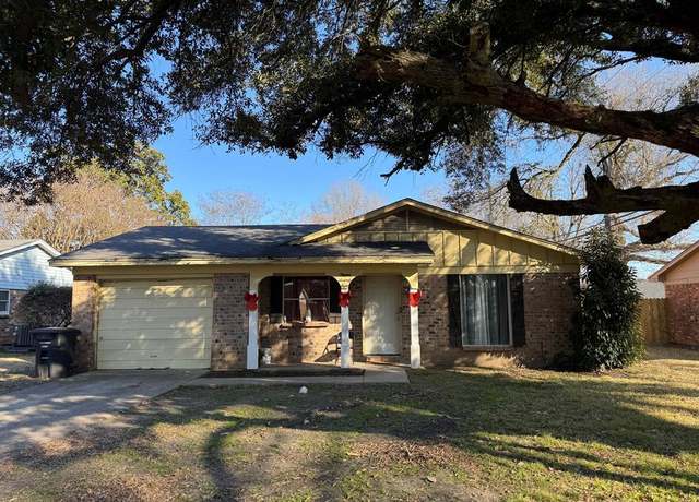 Property at 1578 Canal St, Greenville, MS 38701, 3 beds, 2 baths