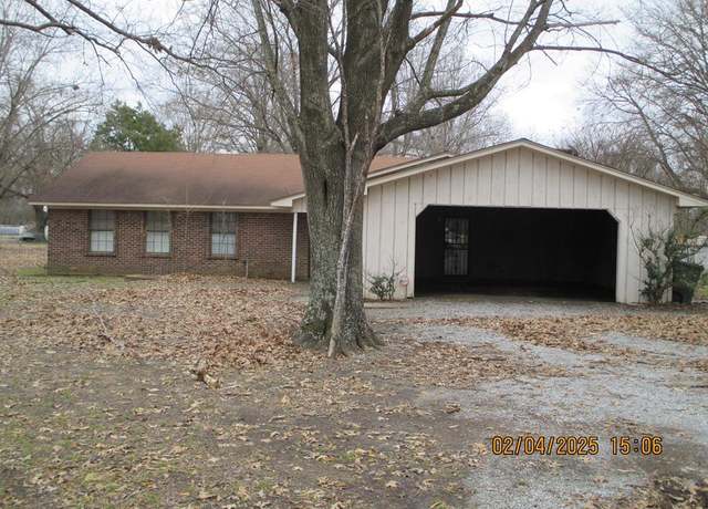 Property at 3662 Hwy, Greenville, MS 38701, 3 beds, 2 baths