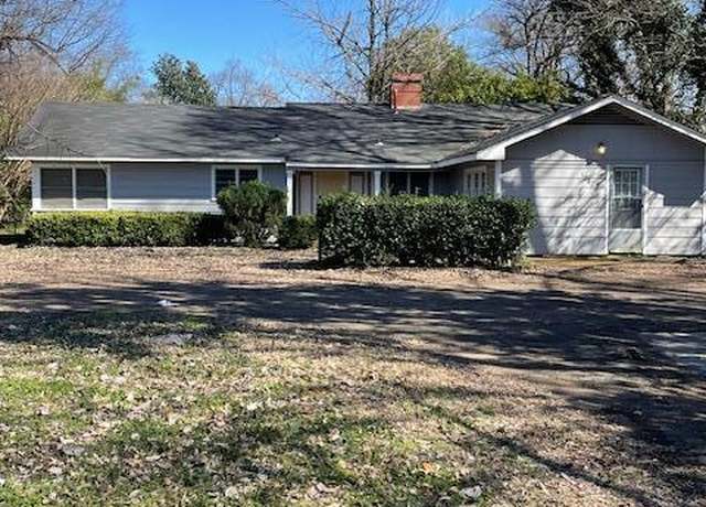 Property at 1246 S, Main St, Greenville, MS 38701, 3 beds, 2 baths