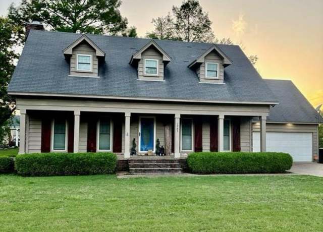 Property at 1765 Lance, Greenville, MS 38701, 3 beds, 2.5 baths