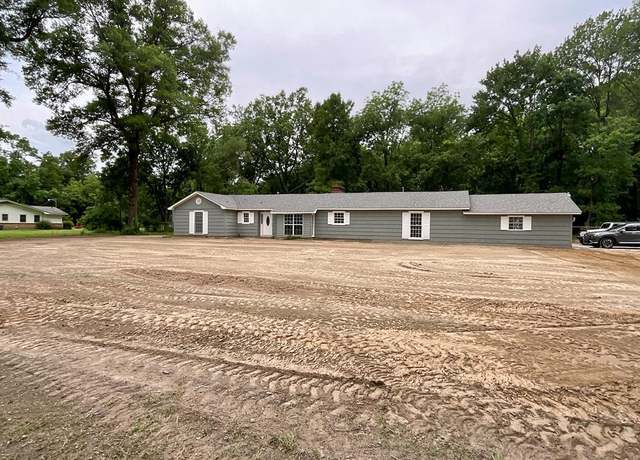 Property at 2116 Hwy 1 N, Greenville, MS 38701, 4 beds, 2 baths