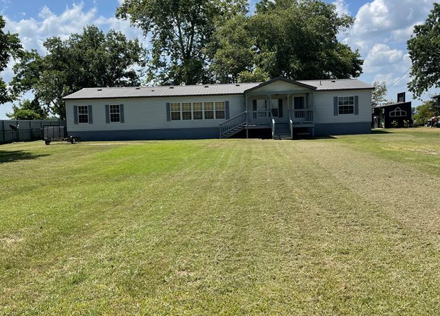 Property at 313 Lakehall Rd, Lake Village, AR 71653, 4 beds, 3 baths