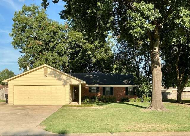 Property at 484 Rubye, Greenville, MS 38701, 3 beds, 2 baths