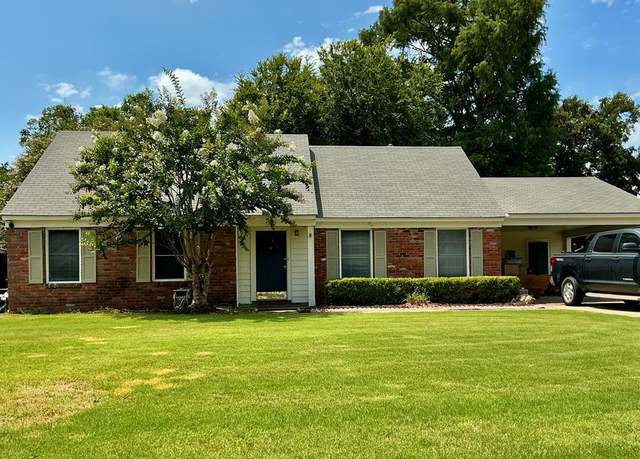 Property at 1733 W Sudan, Greenville, MS 38701, 4 beds, 2 baths