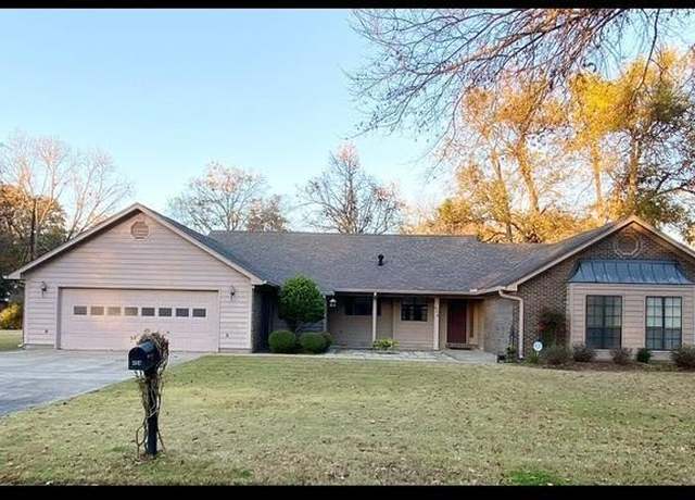 Property at 404 Cypress St, Leland, MS 38756, 5 beds, 3.5 baths