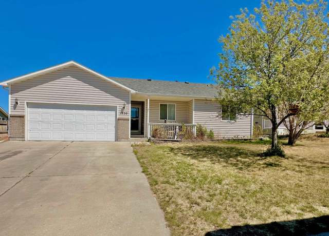 Property at 1530 Jazz Dr, Cheyenne, WY 82007, 5 beds, 3 baths