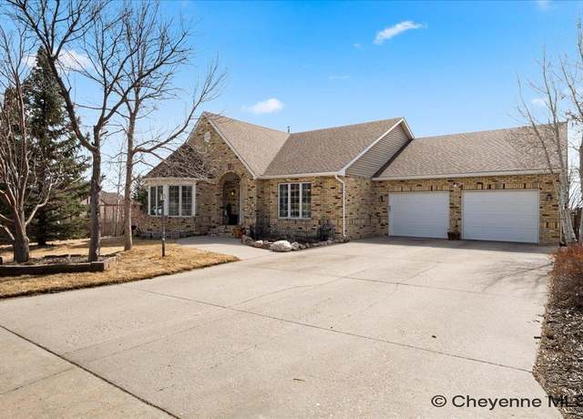 Property at 2703 Foothills Rd, Cheyenne, WY 82009, 5 beds, 4.5 baths
