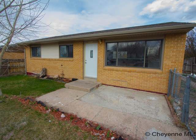 Property at 1221 S Arp Ave, Cheyenne, WY 82001, 4 beds, 1.5 baths