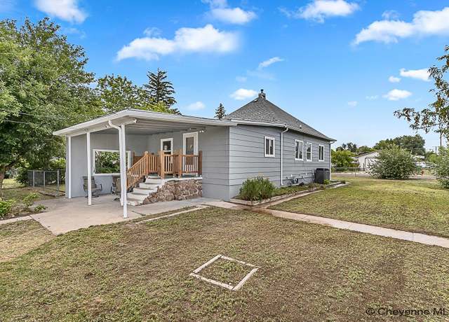 Property at 821 E 6th St, Cheyenne, WY 82007, 4 beds, 3 baths