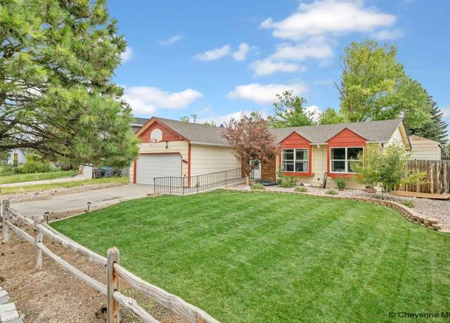 Property at 4105 Rangeview Dr, Cheyenne, WY 82001, 5 beds, 2 baths