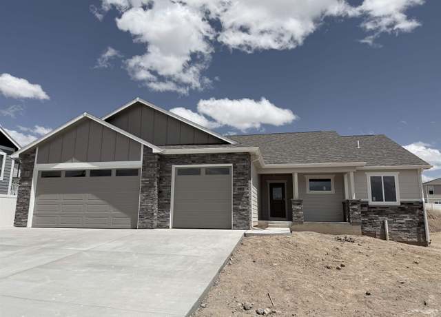 Property at 4023 Farthing Rd, Cheyenne, WY 82001, 3 beds, 2 baths