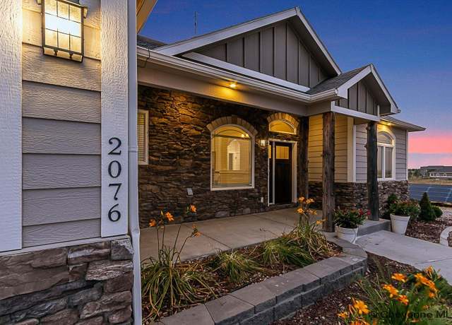 Property at 2076 Lacy Dr, Cheyenne, WY 82009, 5 beds, 3 baths