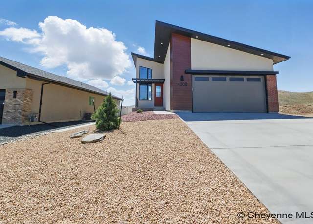 Property at 4008 Saddleback Ln, Cheyenne, WY 82001, 2 beds, 2 baths
