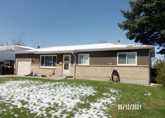 Property at 912 Sun Valley Dr, Cheyenne, WY 82001, 5 beds, 3 baths