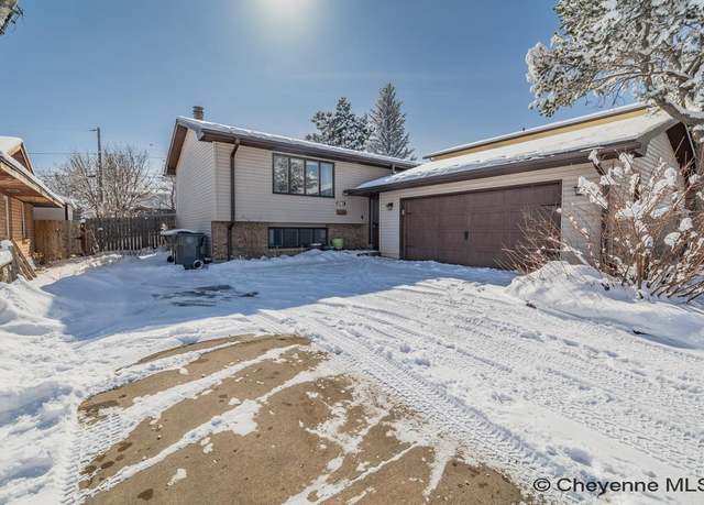 Property at 1541 Andover Dr, Cheyenne, WY 82001, 4 beds, 2 baths