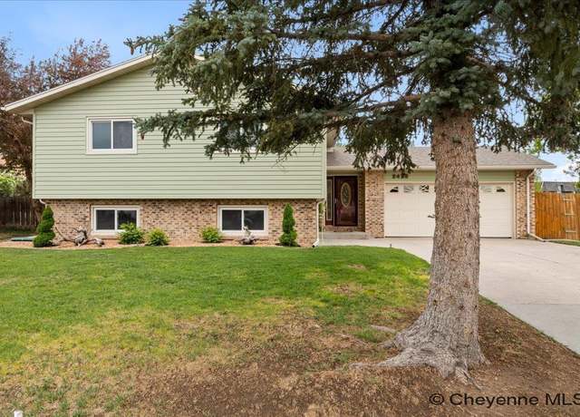 Property at 2420 Apache St, Cheyenne, WY 82009, 4 beds, 3 baths