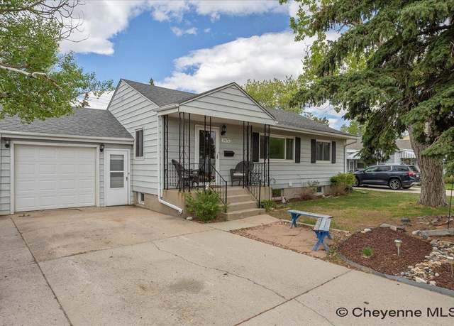 Property at 2672 Deming Blvd, Cheyenne, WY 82001, 5 beds, 2 baths
