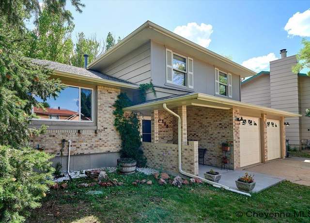 Property at 800 Everglade Dr, Cheyenne, WY 82001, 3 beds, 2 baths