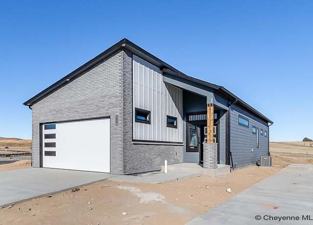 Property at 3931 Saddleback Ln, Cheyenne, WY 82001, 3 beds, 2 baths