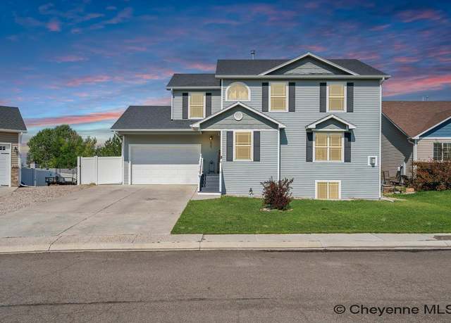 Property at 4904 Topaz Dr, Cheyenne, WY 82009, 4 beds, 4.5 baths