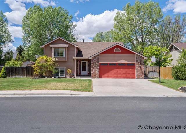 Property at 1110 Colonial Dr, Cheyenne, WY 82001, 4 beds, 2 baths