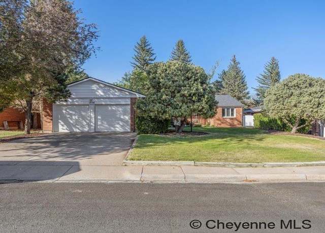 Property at 1726 Milton Dr, Cheyenne, WY 82001, 5 beds, 3 baths