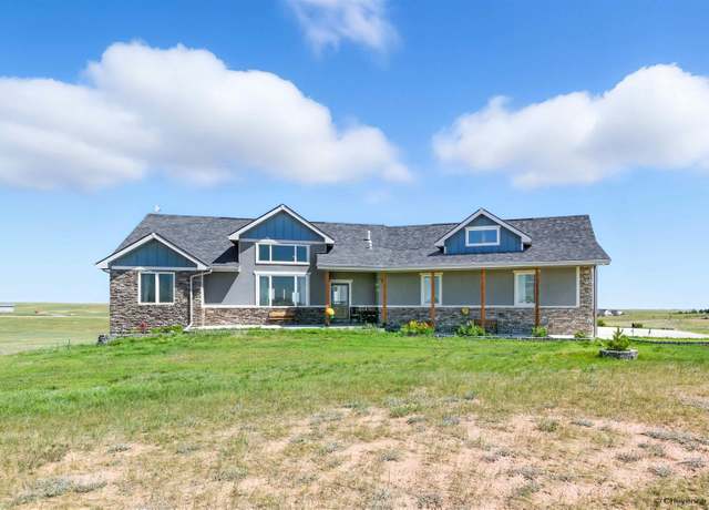 Property at 1420 Scenic Ridge Dr, Cheyenne, WY 82009, 5 beds, 3.5 baths