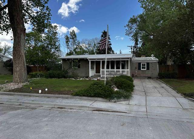 Property at 1982 Newton Dr, Cheyenne, WY 82001, 3 beds, 2 baths