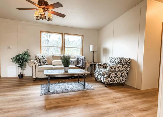 Property at 17 Chalk Bluff Rd, Cheyenne, WY 82007, 3 beds, 2 baths