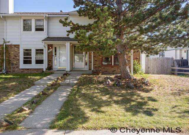 Property at 2621 Sagebrush Ave, Cheyenne, WY 82009, 3 beds, 2.5 baths