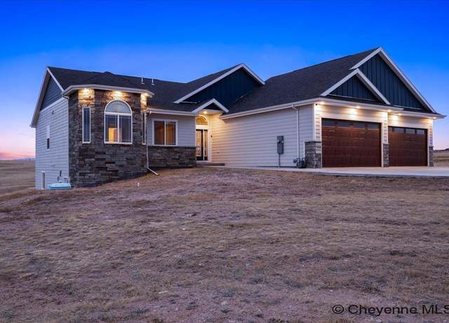 Property at 1656 Desperado Ct, Cheyenne, WY 82009, 5 beds, 3.5 baths