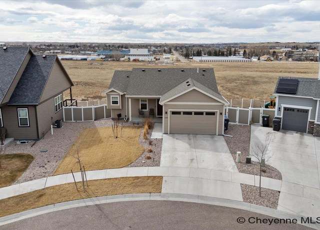 Property at 2208 Goodnight Trl, Cheyenne, WY 82007, 3 beds, 2 baths