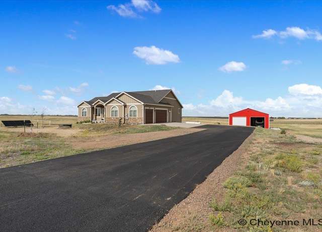 Property at 2091 Lacy Dr, Cheyenne, WY 82009, 4 beds, 3 baths
