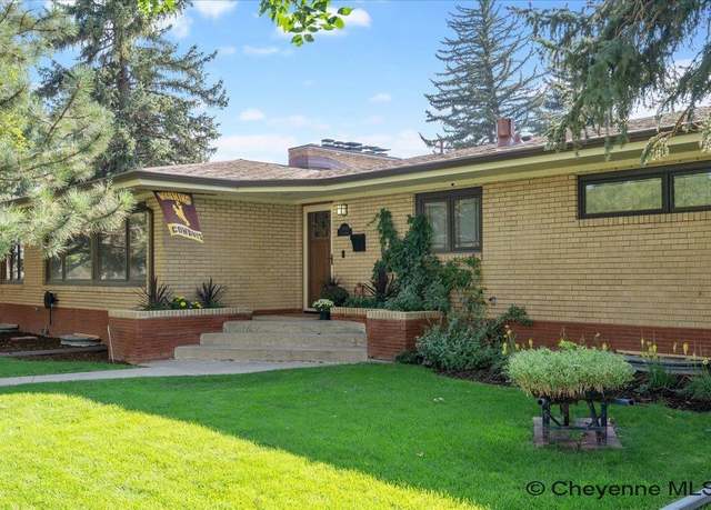 Property at 3700 Essex Rd, Cheyenne, WY 82009, 5 beds, 3.5 baths