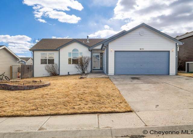 Property at 621 Teton St, Cheyenne, WY 82007, 3 beds, 2 baths