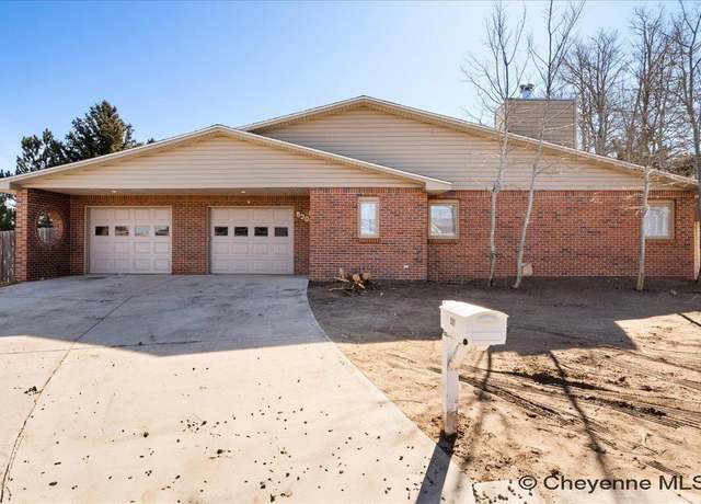 Property at 5301 Gateway Dr, Cheyenne, WY 82009, 3 beds, 2 baths