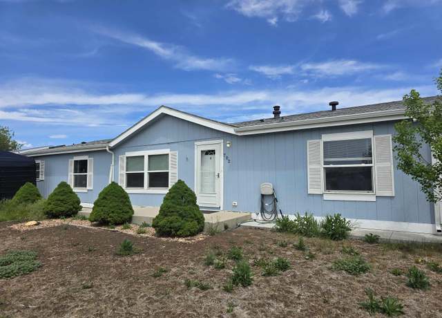 Property at 702 Sunridge Dr, Cheyenne, WY 82007, 3 beds, 2 baths